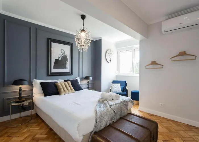 Airport Charming By Lovelystay *